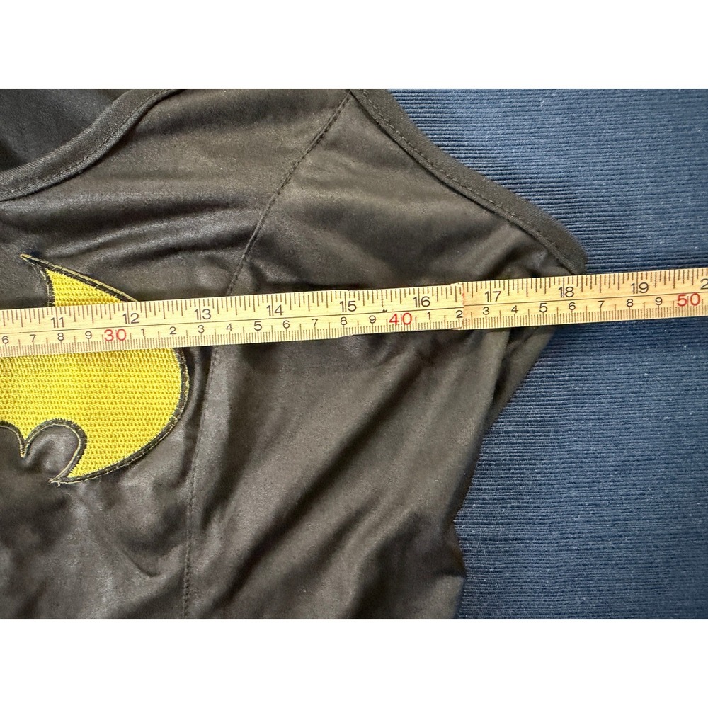 Batman Superhero Costume Dress M Black Yellow Cape Gauntlets Halloween DCCosplay - Picture 4 of 7